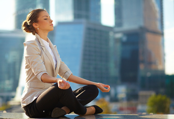 9 Critical Steps for Meditation in Your Office Room